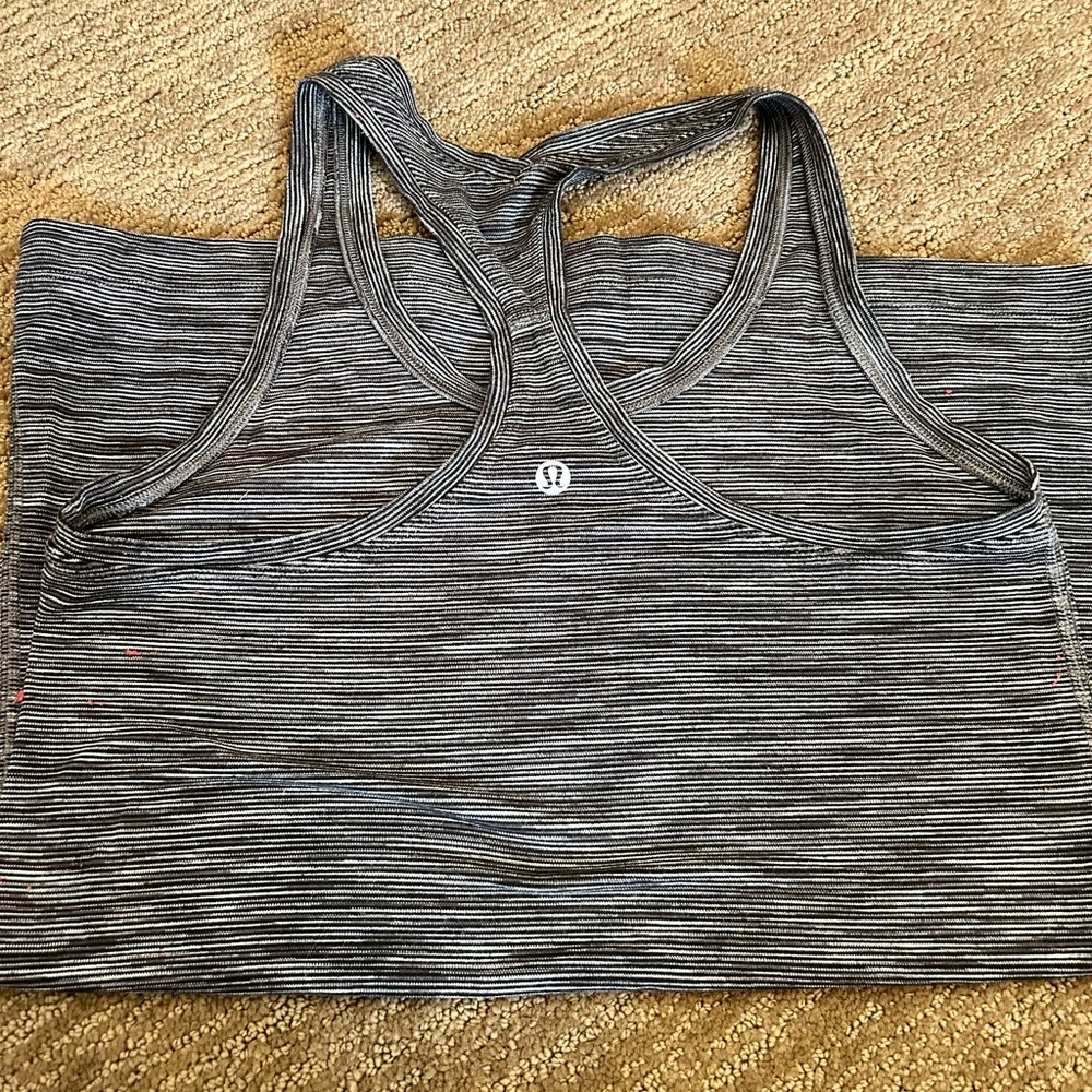 Lululemon race back tank, size 6